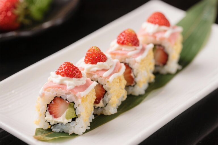 Strawberry Shortcake Sushi Rolls: The Dessert Mashup Your Feed Will Drool Over