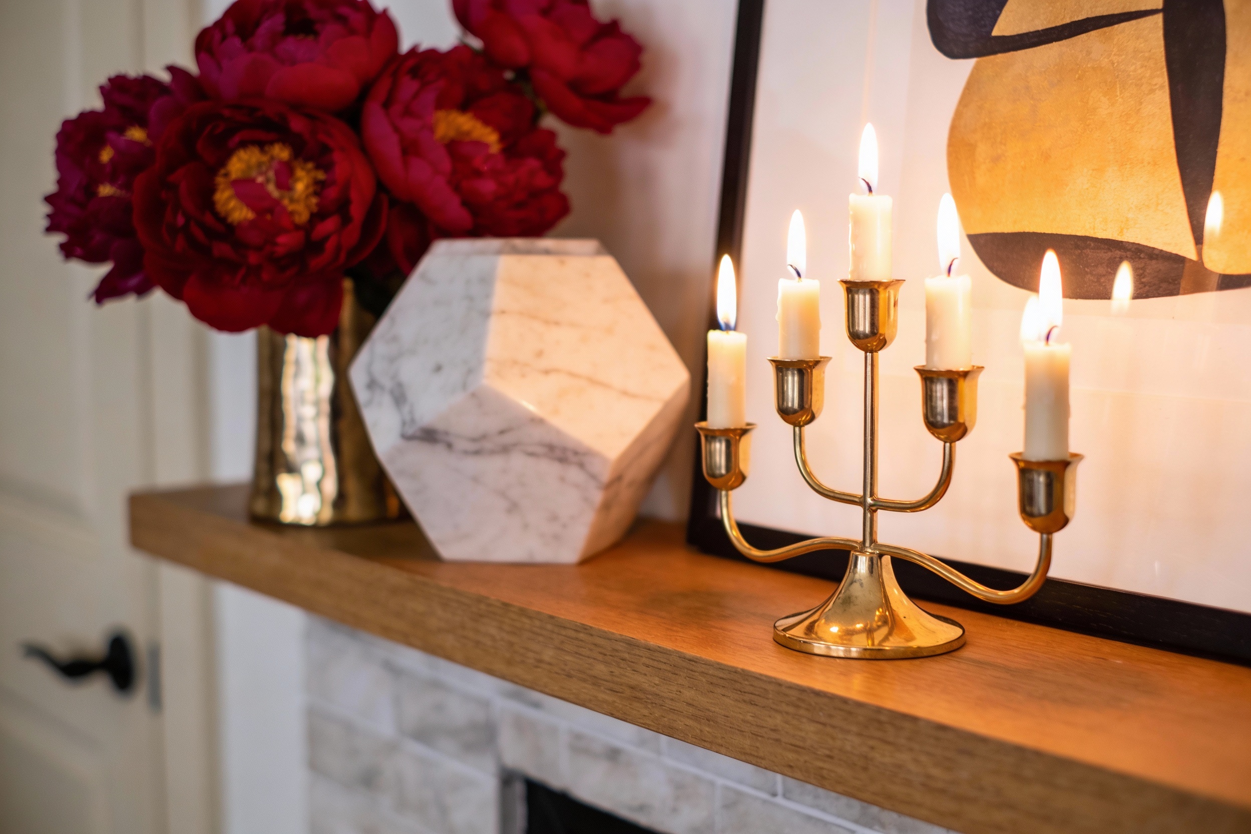 6 Fireplace Mantle Decor Ideas That Instantly Elevate Your Living Room