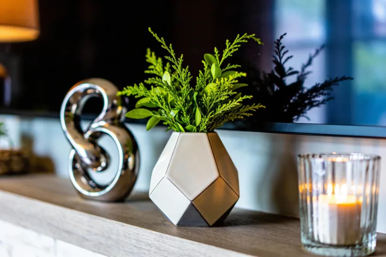 6 Modern Mantle Decor Ideas That Instantly Upgrade Your Living Room